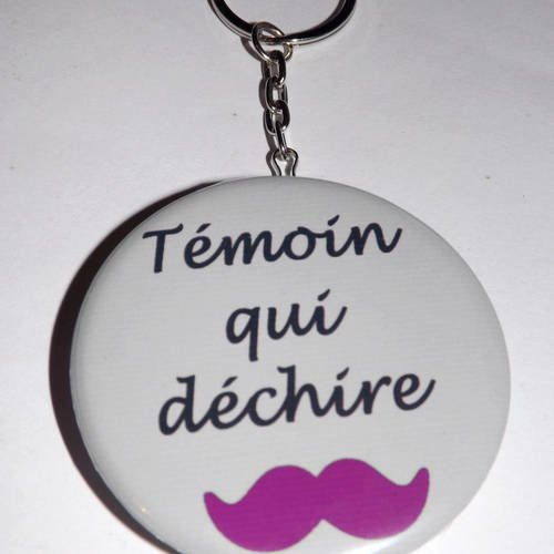 Porte clef badge avec décapsuleur au dos 58mm, témoin moustache violette 