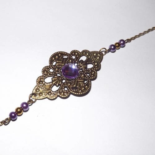 Jolie headband bijoux de cheveux, accessoire vintage,orientale, perle hematite doré,et verre violet 