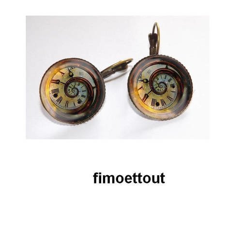 Boucle d'oreillle cabochon verre, motif horloge tourbillon,steampunk cabochon verre ,bijou créateur 