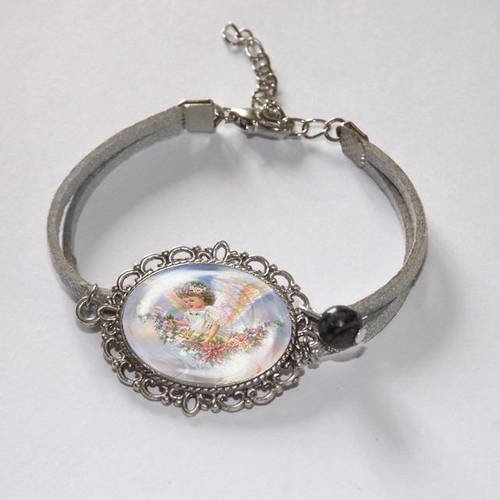 Bracelet en suédine argenté, cabochon en verre angelot ,petite fille ange, oiseau, perle jaspe 
