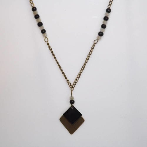 Collier losange, coloris bronze ,  sequin émaillé , noir,  perle cristal et verre 