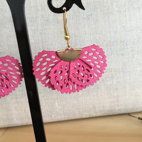 Boucles d’oreilles simili cuir fuchsia