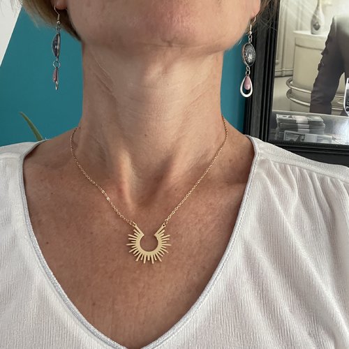 Collier pendentif soleil doré
