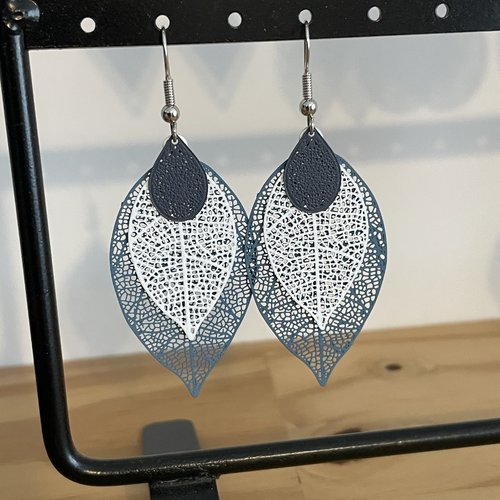 Boucles d’oreilles feuilles marine et blanc