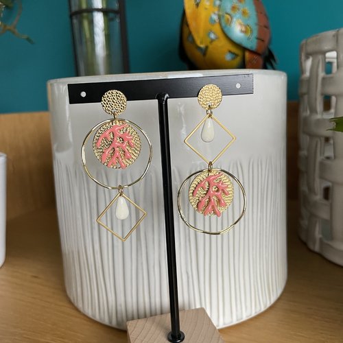 Boucles d’oreilles corail rose et or