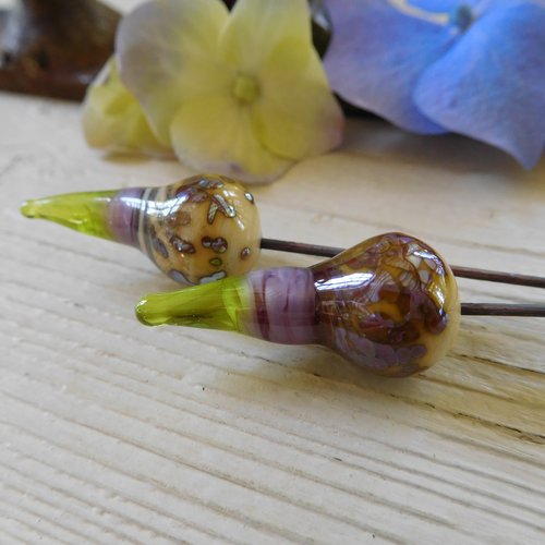 Paire de perles en verre filé, lampwork headpins, création artisanale.