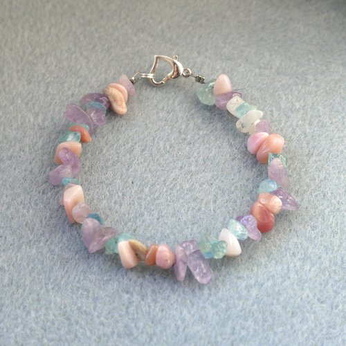 Bracelet pierre naturelle semi précieuse opale rose, aigue-marine teintée bleu et améthyste
