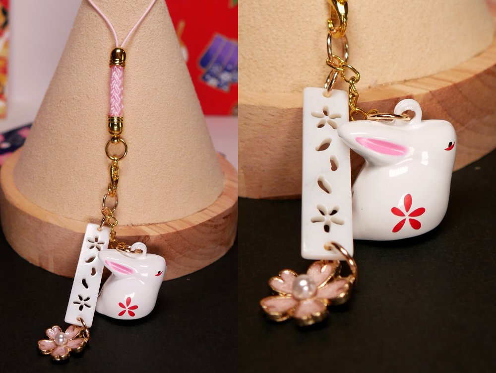Porte-clé lapin sakura porte-bonheur du printemps japonais grelot blanc,  bijoux de sac breloque chance bonne fortune - Un grand marché