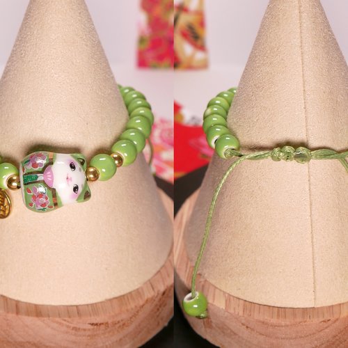 Bracelet avec cordon réglable et perles colorées chat porte-bonheur japonais maneki-neko