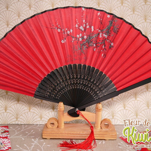 Éventail pliable japonais rouge, bambou, éventail femme, style élégant, accessoire été, chaleur, canicule, accessoire fête, mariage,