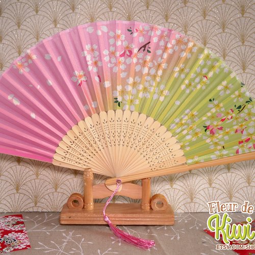 Éventail pliable japonais rose et vert, bambou, éventail, style élégant, accessoire été, chaleur, canicule, accessoire fête, m