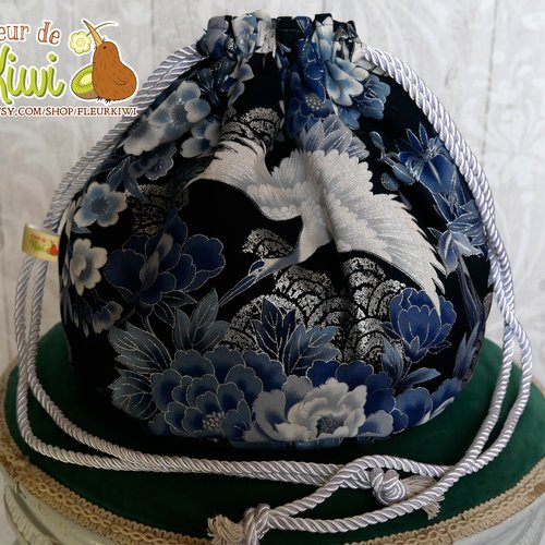 Pochon sac bourse - tissu japonais - grues blanches sur fond bleu et argent, cadeau fête des mères