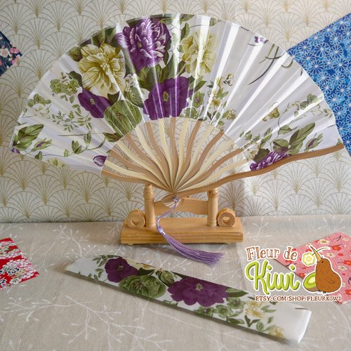 Éventail pliable forme arrondie avec étui, couleur blanc et violet, élégante, style japonais, accessoire été, mariage, idée cadeau