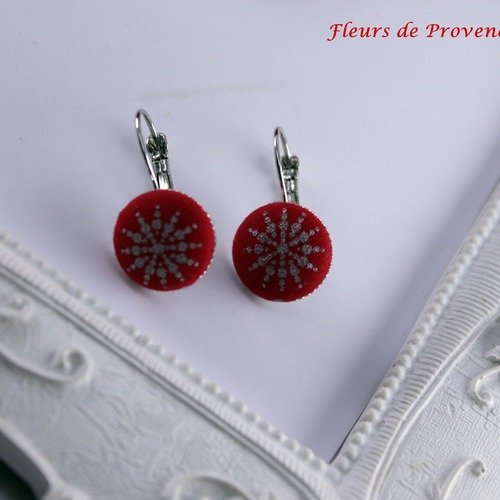 Boucles d'oreille cabochons noel tissu rouge et argent