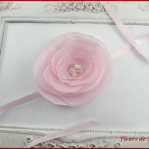 Bracelet fleur rose poudre et blanc pour demoiselle d'honneur - fille