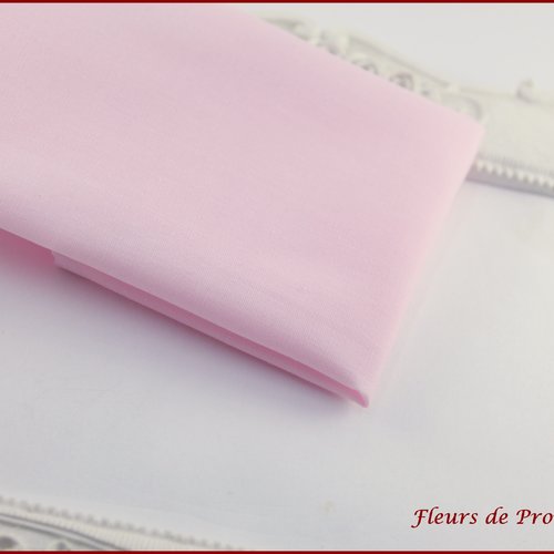 Pochette costume élégant tissu rose pâle