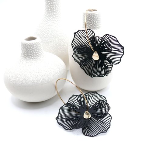 Créoles en acier inoxydable doré 18k, fleur dentelle noire avec pistil doré