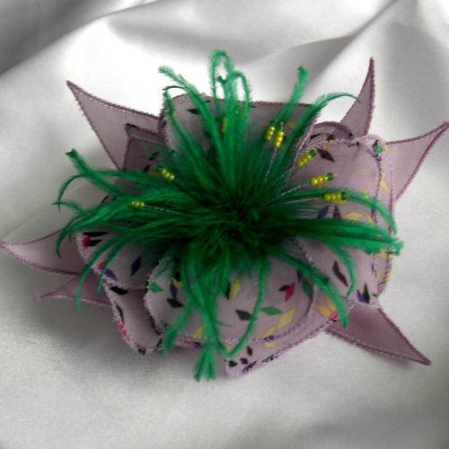 Barette fleur en tissu, organza, plumes et perles, accessoires coiffure, mariage, fête, cadeau, violet et vert 180