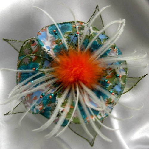 Barette fleur en tissu, organza, plumes et perles, accessoires coiffure, mariage, bleu, vert, orange et blanc, 196