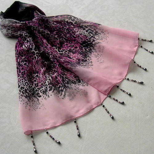 Foulard décoré de perles, écharpe légère, accessoires femme, cadeau, rose, noir et violet, motif abstrait, 181