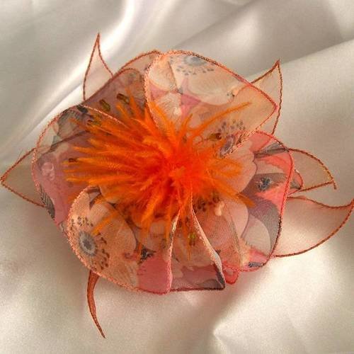 Barette fleur en tissu, organza, plumes et perles,  accessoires coiffure, mariage, fête, cadeau,  orange et vert, 168