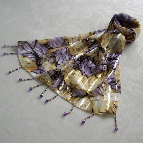 Foulard décoré de perles, écharpe légère, accessoires femme, cadeau, jaune et violet , motif  papillons, 058