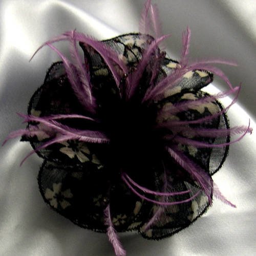 Barette fleur en tissu et organza, plumes et perles, accessoires coiffure, mariage, fête, noir, violet et beige, 166