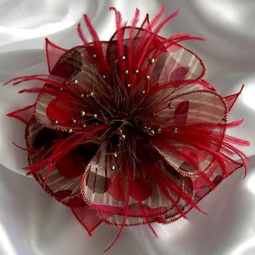 Broche fleur en tissu, organza, fleur plumes et perles, accessoires femme, mariage,cadeau, rouge, beige et rose, 255