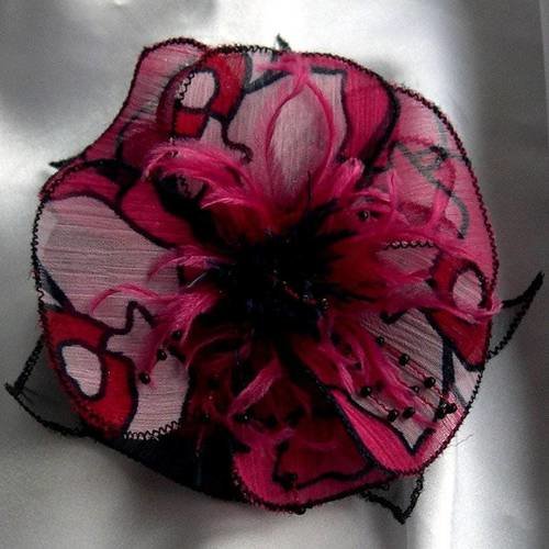 Broche fleur en tissu,organza, plumes et perles, acessoires femme,  mariage, cadeau, rose, rouge et bleu, 165