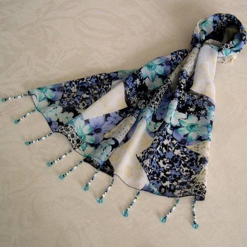 Foulard décoré de perles, écharpe légère, accessoires femme, foulard bleu, blanc et noir, motif fleuri, 033