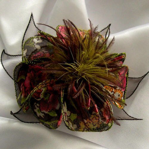 Barette fleur en tissu, organza, plumes et perles, accessoires coiffure, mariage, cadeau, marron, rose et vert, 147