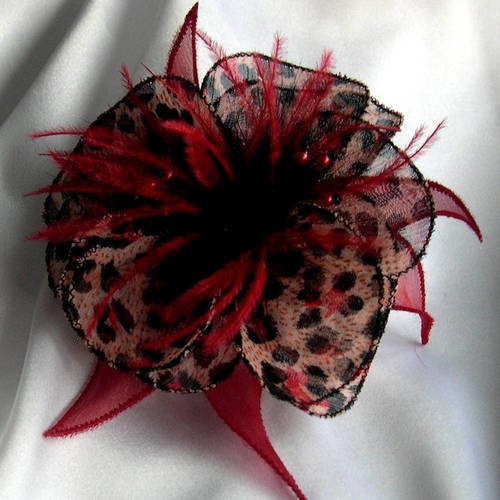 Broche fleur en tissu, organza, plumes et perles, accessoires femme, mariage, fête, cadeau, beige, rouge  et noir 129