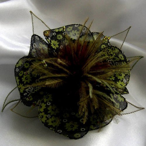 Barette fleur en tissu, organza, plumes et perles, accessoires femme, mariage, fête, cadeau, marron et vert, 135