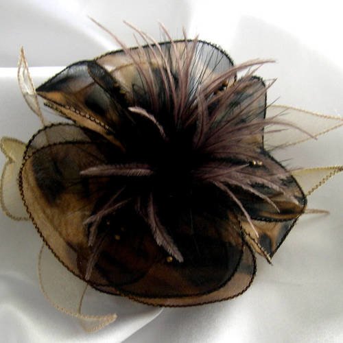 Barette fleur en tissu, organza, plumes et perles,  accessoires femme, mariage, fête, cadeau, beige et marron, 136