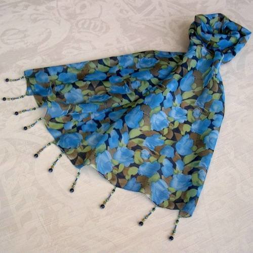 Foulard décoré de perles, écharpe légère, accessoires femme, cadeau, bleu, taupe et vert, motif fleuri 149