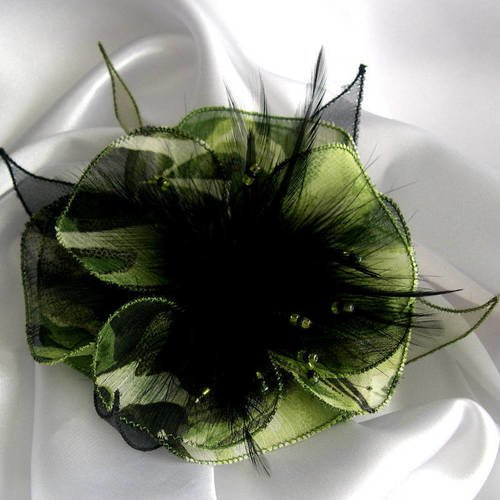 Broche fleur en tissu, organza, plumes et perles, accessoires femme,mariage, cadeau, fleur noir et vert, 119