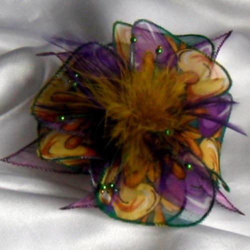 Broche fleur en tissu et organza, fleur plumes et perles, accessoires femme, mariage,cadeau, jaune et violet, 240