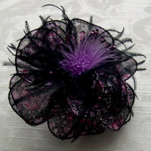 Broche fleur en tissu, plumes et  perles, accessoires femme, violet noir, 099