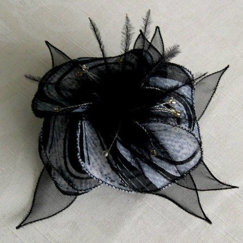 Broche fleur en tissu, organza, plumes et perles, accessoires femme, noir et gris, 081 - 082