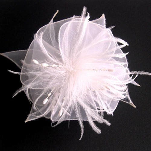 Barrette fleur blanche organza, plumes et de perles, accessoires mariage 