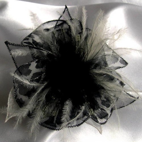 Broche fleur en tissu, organza, plumes et perles, accessoires femme, blanc et noir, 228