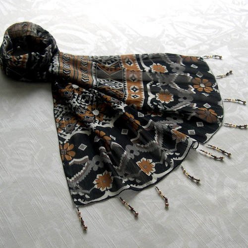Foulard décoré de perles, écharpe légère, accessoires femme, noir, gris et marron, motif géometrique, 007