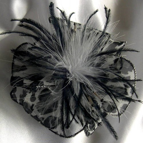 Barrette fleur grise en tissu, plumes et perles, accessoires coiffure, mariage, gris noir, 228