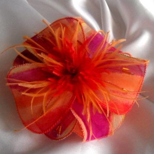 Barette fleur en tissu, plumes et perles, accessoires coiffure, rouge, rose et orange 244