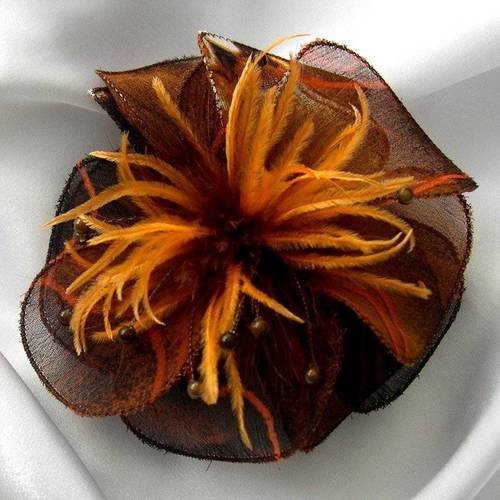 Barette fleur en tissu, plumes et perles, accessoires coiffure, marron et orange, 102