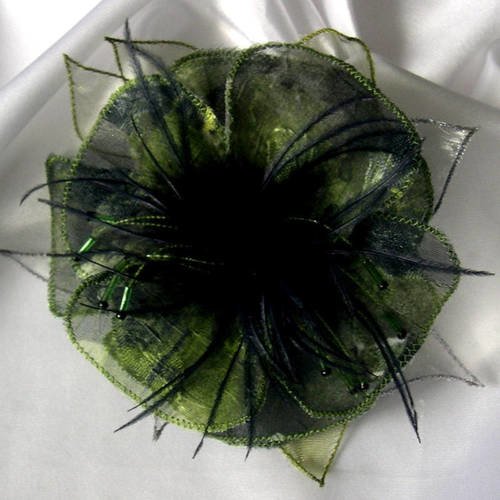 Broche fleur en tissu, organza, plumes et perles, accessoires femme, verte et noire, 210