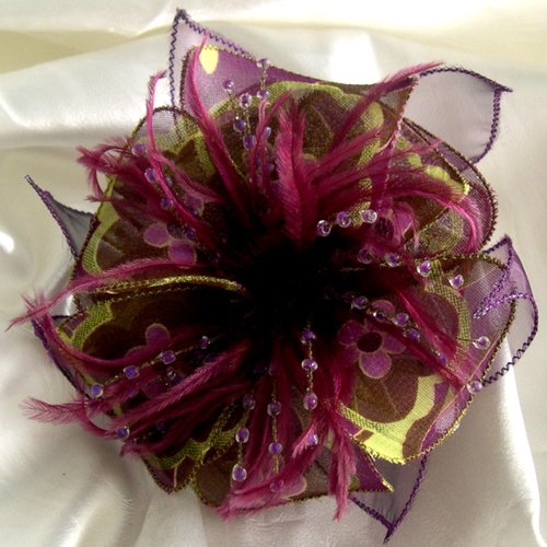 Broche fleur en tissu, organza, plumes et perles, accessoires femme,mariage, fête, cadeau, violet prune marron vert, 275