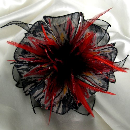 Barrette fleur en tissu, organza, plumes et perles, accessoires coiffure, mariage, fête, cadeau,  noire, grise et rouge, 273