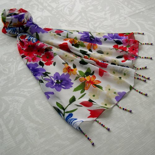 Foulard décoré de perles, écharpe légère, accessoires femme, cadeau,  blanc et multicolore, motif fleurs 212