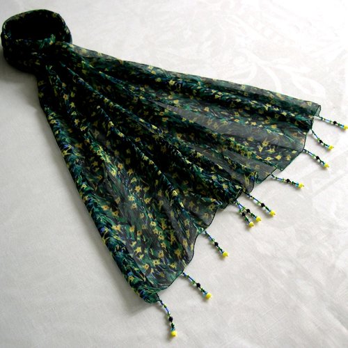 Foulard décoré de perles, écharpe légère,  accessoires femme, cadeau,  vert jaune bleu, motif fleurs, 285